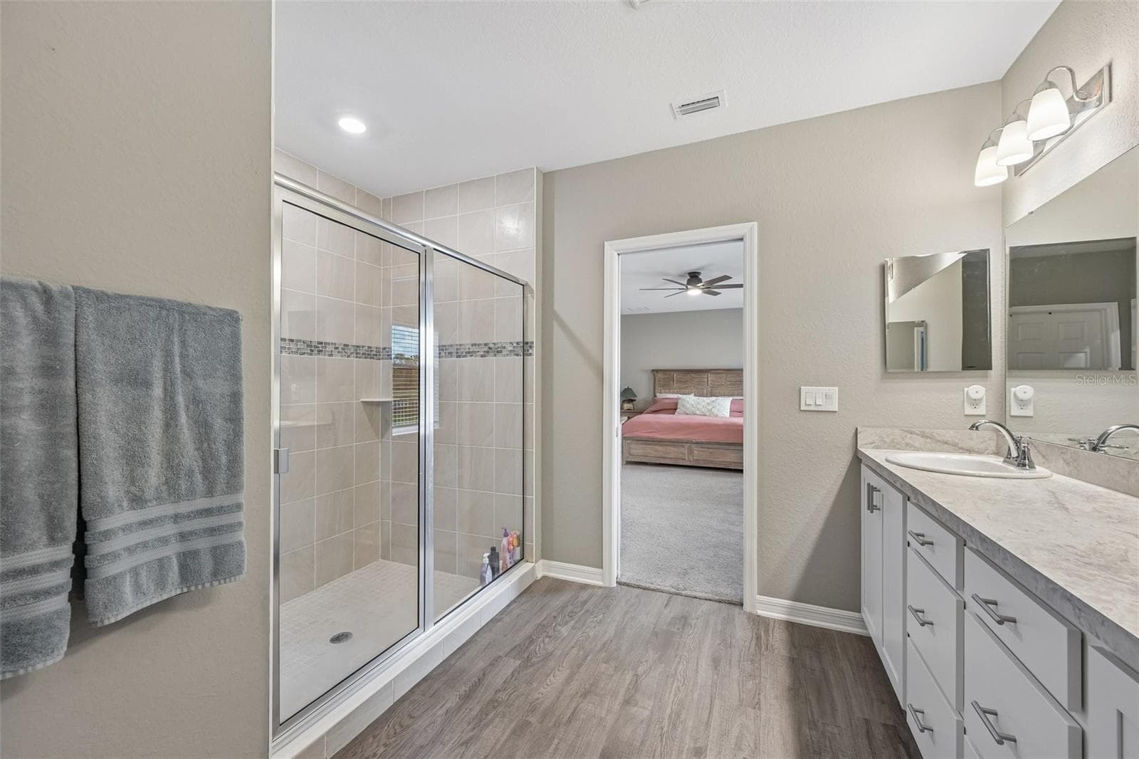 owners bathroom - 16113 67TH CT E, PARRISH