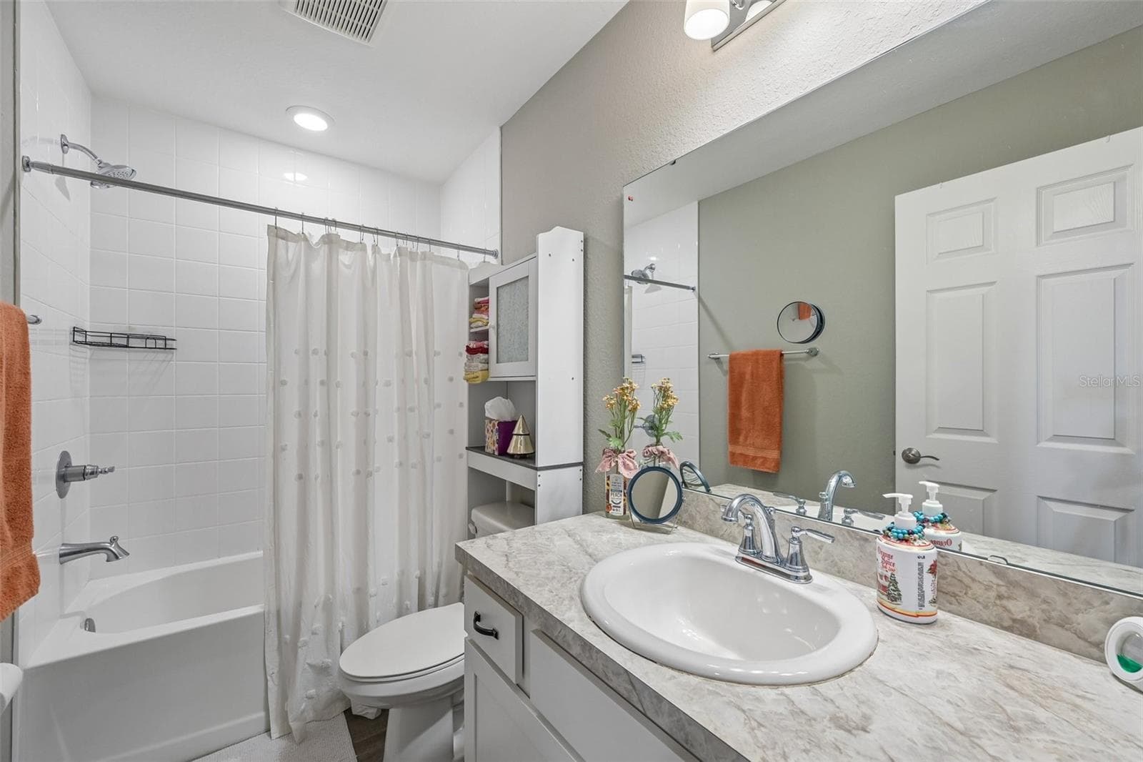 guest bath - 16113 67TH CT E, PARRISH