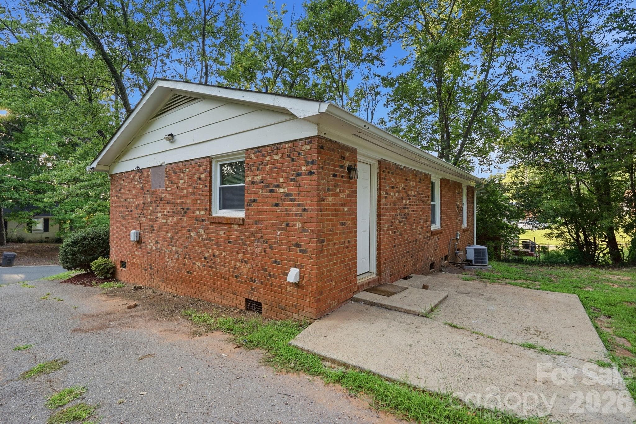 Single Family Residence at Charlotte, photo 18 of 22
