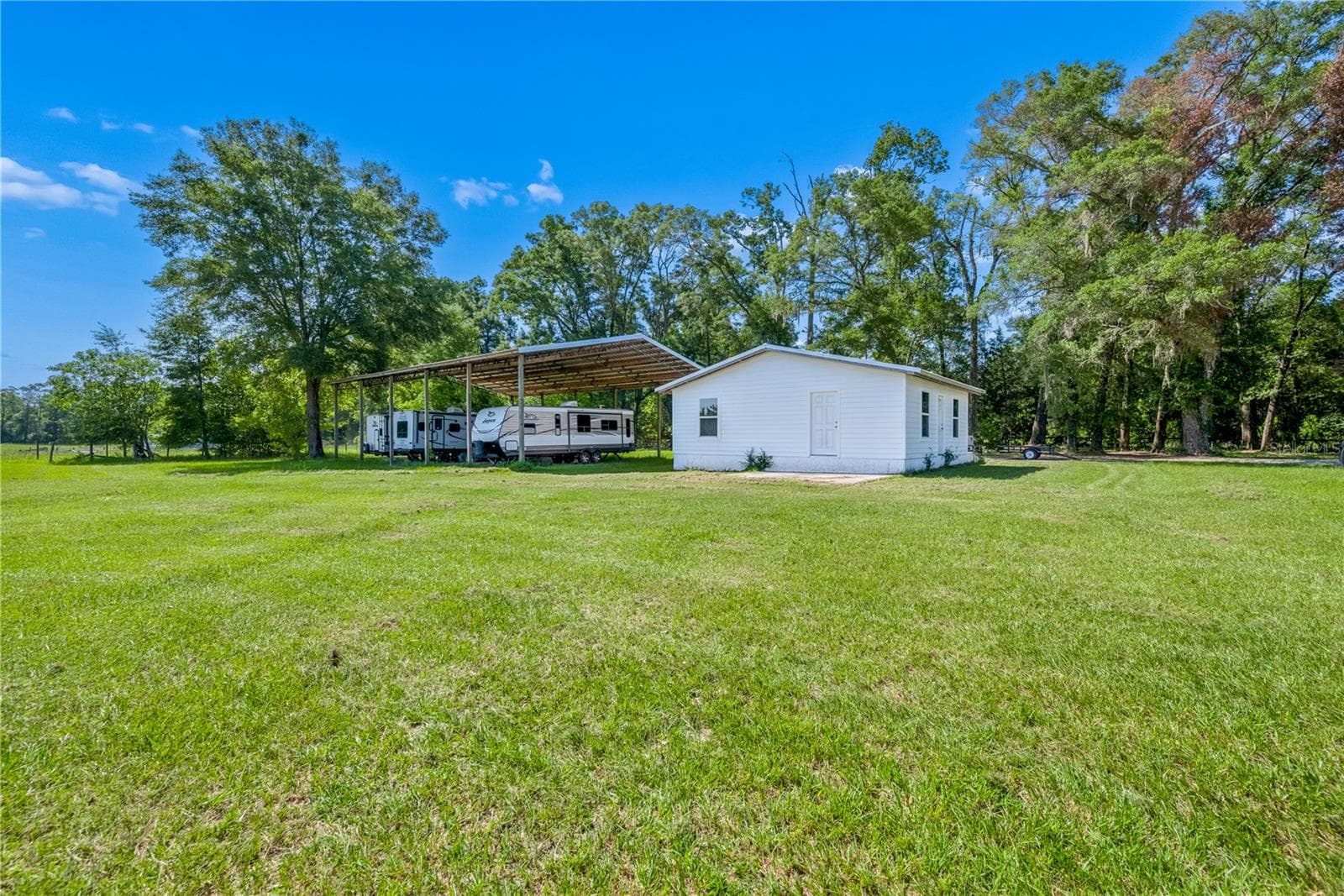 pole barn and detached garage - 21411 NW 209TH TER, HIGH SPRINGS
