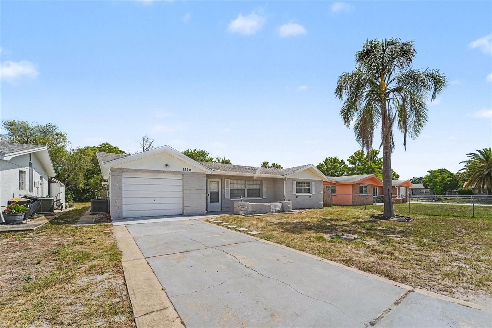 Single Family Residence at 7520 CAMELOT RD, PORT RICHEY, photo 3 of 15