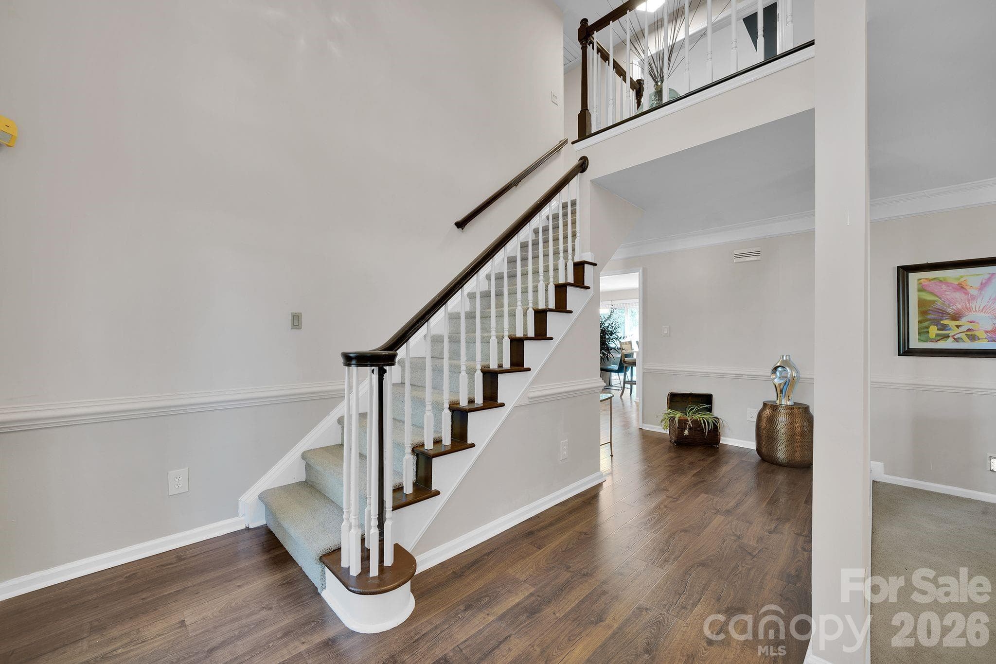 Wide Stairs - Charlotte