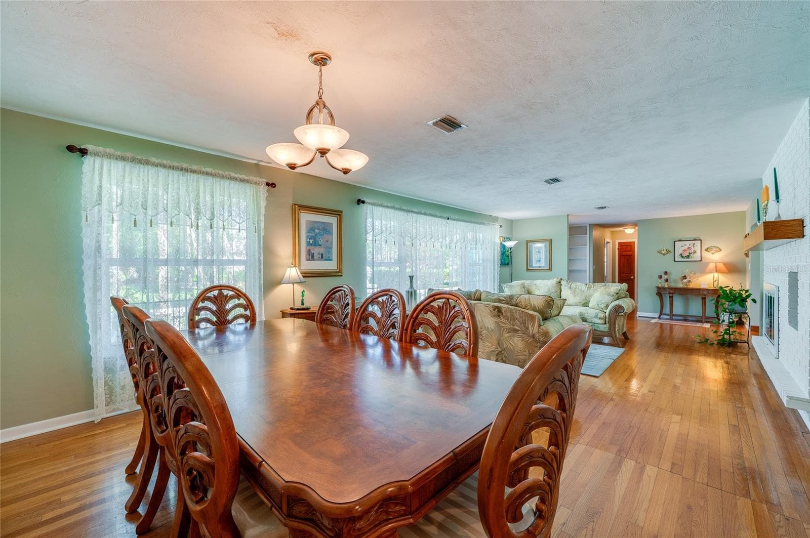 Dining area - 697 JOHN ANDERSON DR, ORMOND BEACH