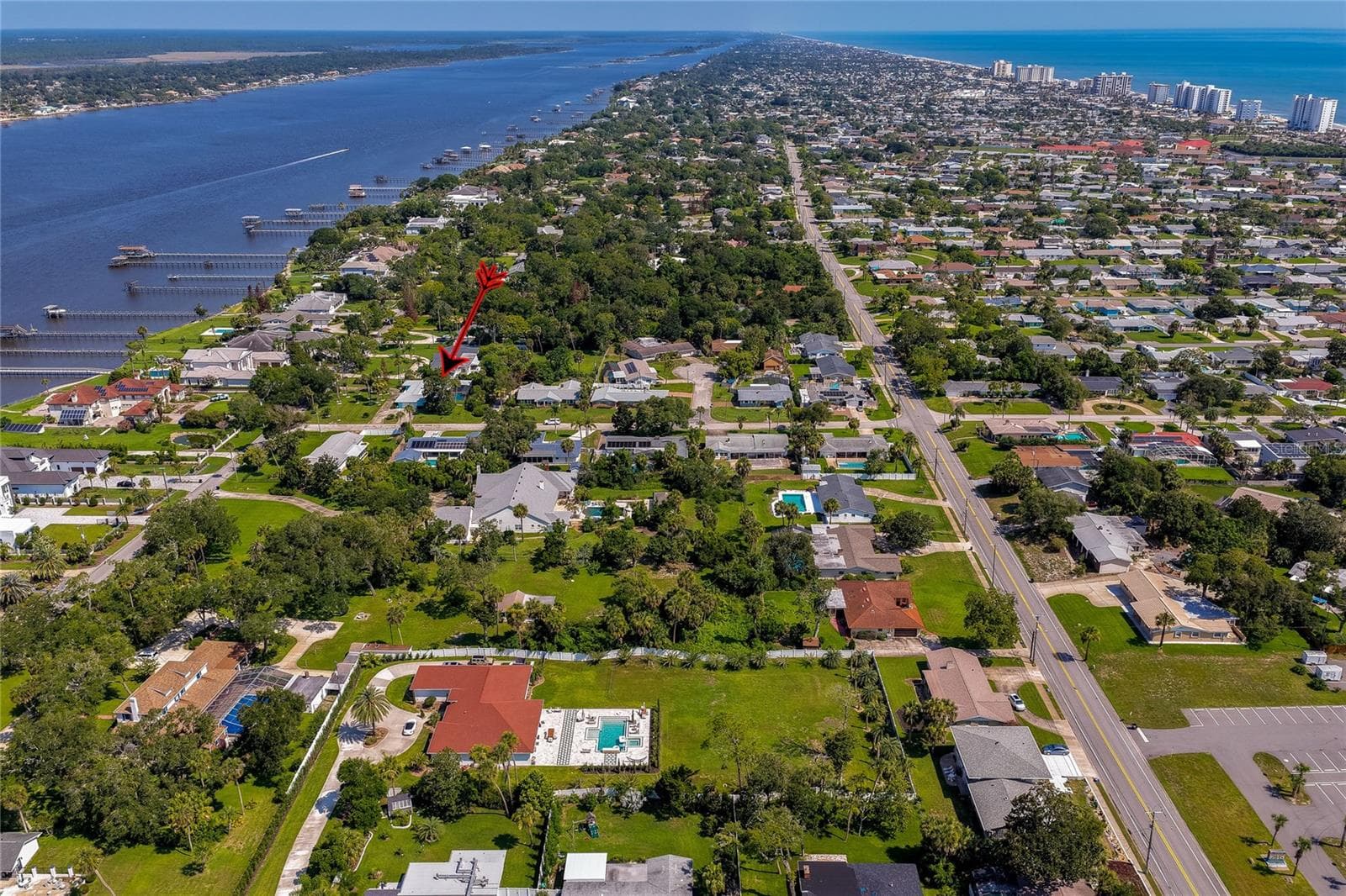 Live where others vacation! River to the west; beach to the east. - 697 JOHN ANDERSON DR, ORMOND BEACH