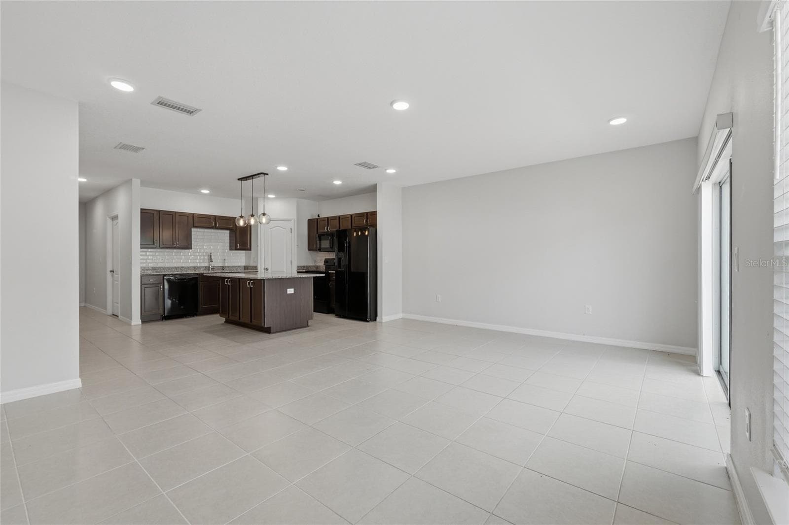 Townhouse at 3857 HAMPSTEAD LN, LAKELAND, photo 6 of 41