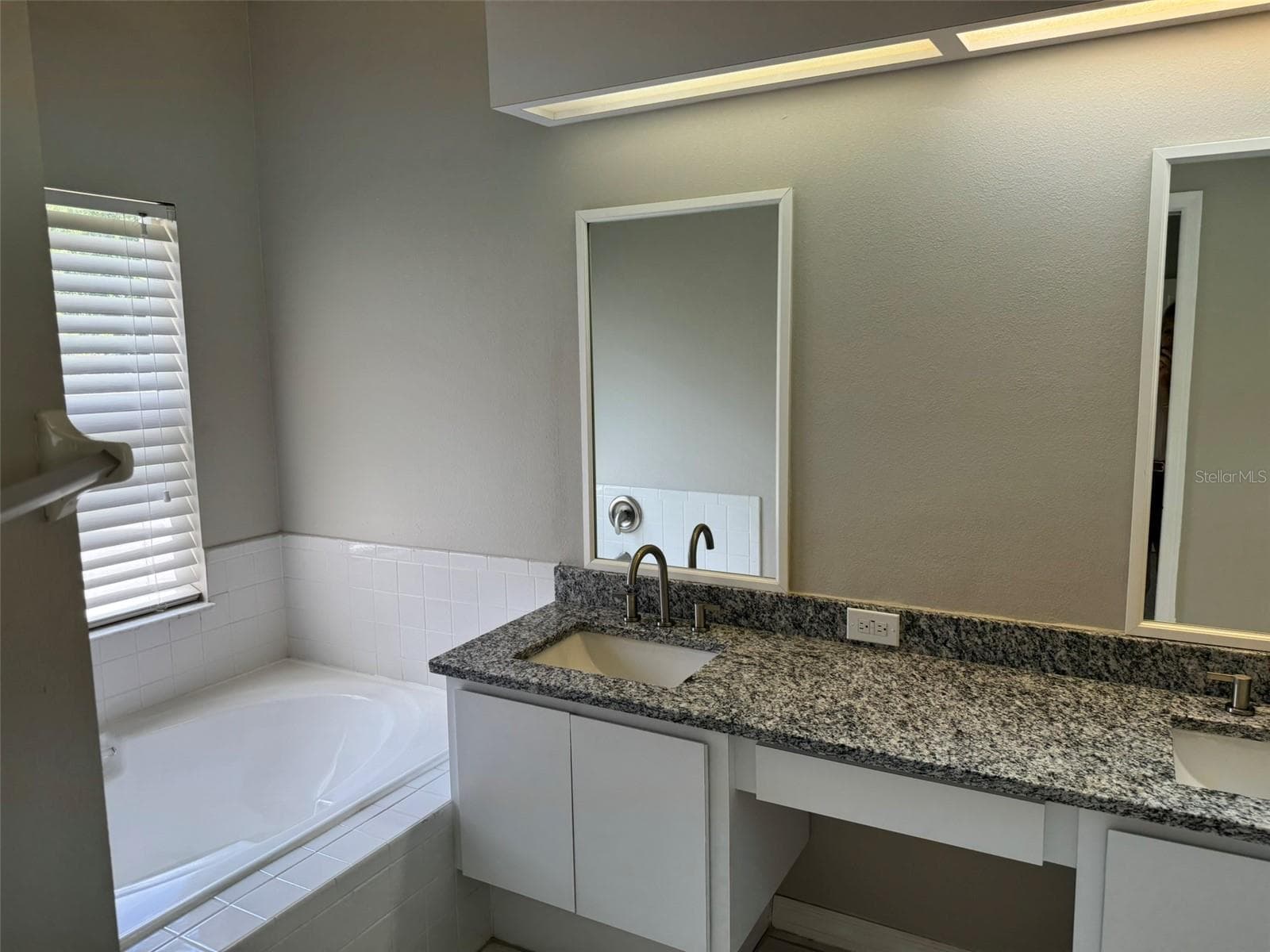 Single Family Residence at 10104 BEEFMASTER CT, NEW PORT RICHEY, photo 10 of 20