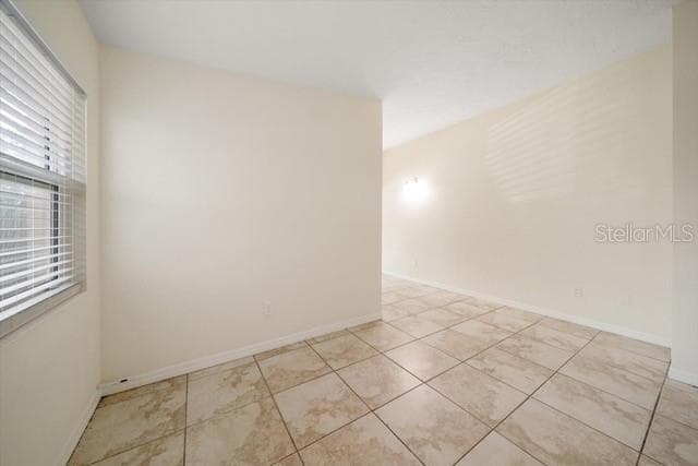 Living Room - One Bedroom - 533 YELVINGTON AVE, CLEARWATER