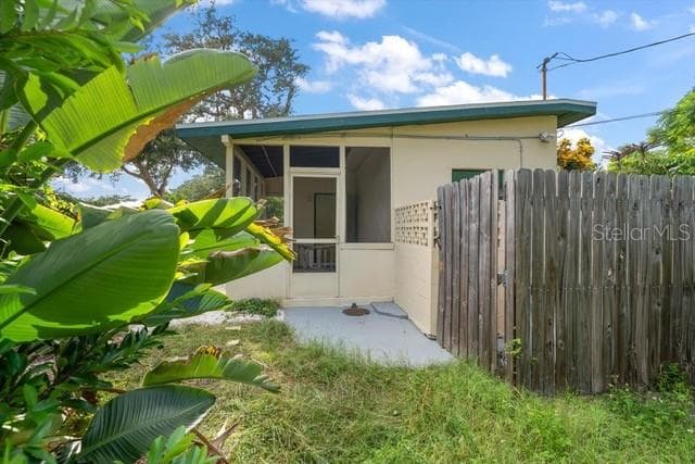 Back Yard and Porch - One Bedroom - 533 YELVINGTON AVE, CLEARWATER