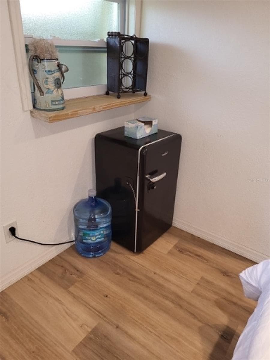 Seperate unit/office mini fridge - 1040 S OHIO AVE, LAKELAND