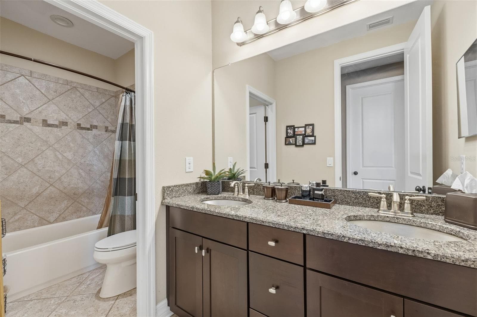 Single Family Residence at 14231 AVON FARMS DR, TAMPA, photo 53 of 66