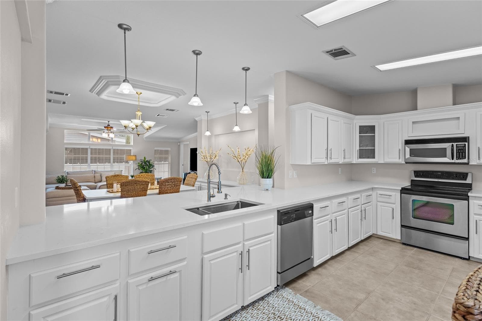 UPDATED KITCHEN - 1710 INDIANA AVE, BRADENTON