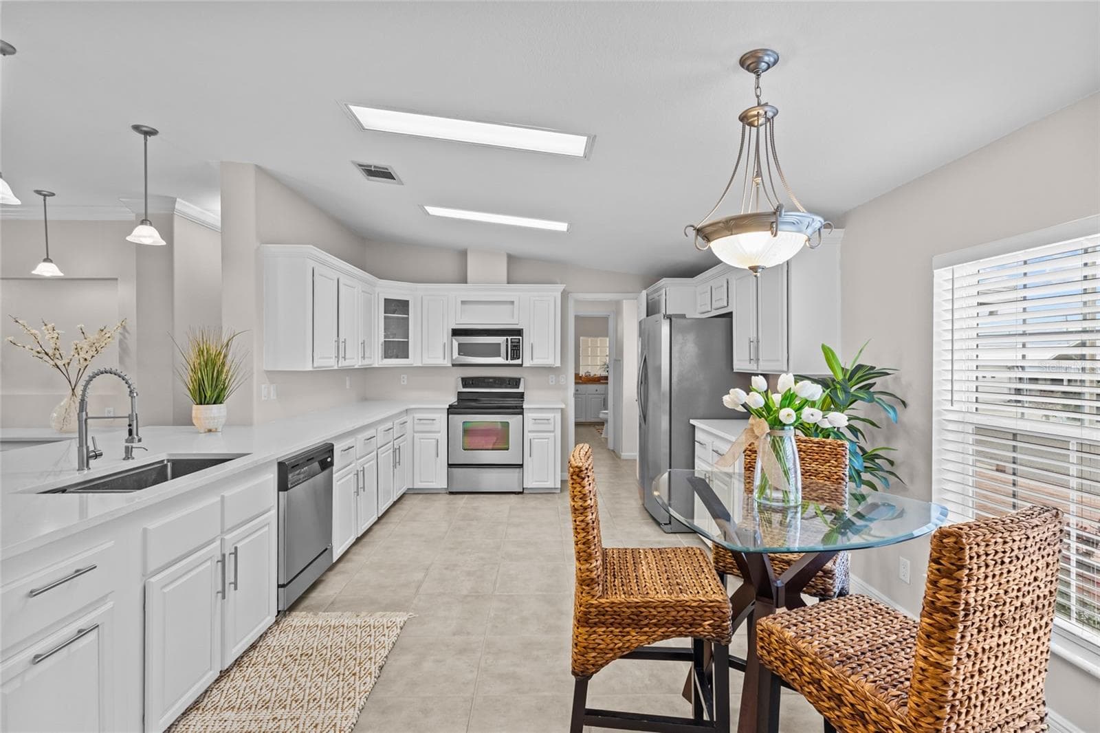 UPDATED EAT IN KITCHEN - 1710 INDIANA AVE, BRADENTON