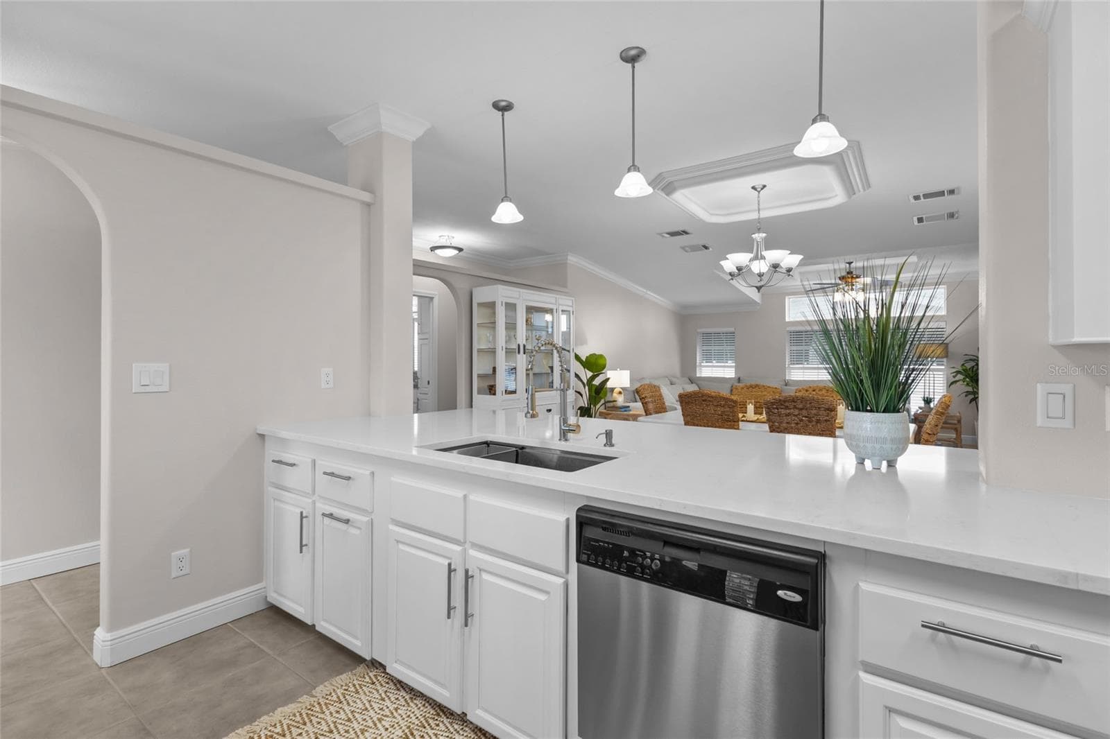 UPDATED MODERN KITCHEN - 1710 INDIANA AVE, BRADENTON