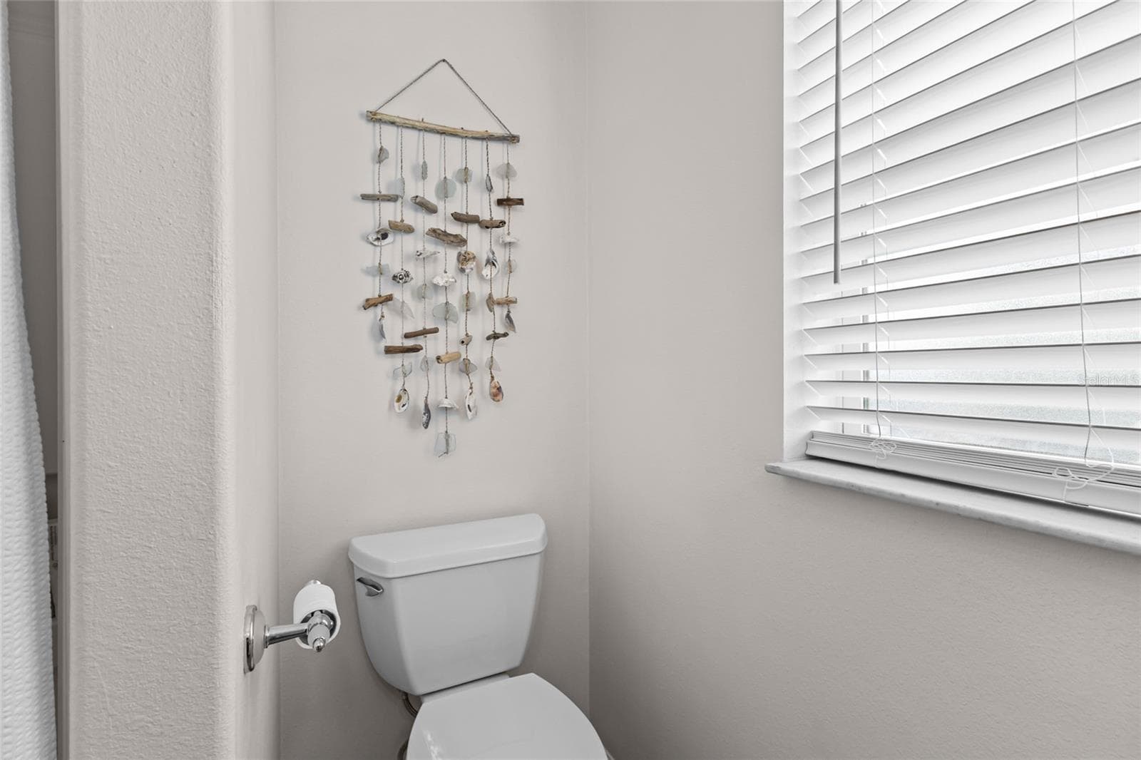 GUEST BATHROOM - 1710 INDIANA AVE, BRADENTON