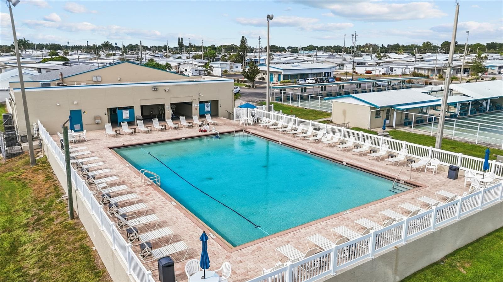 COMMUNITY LAP POOL - 1710 INDIANA AVE, BRADENTON