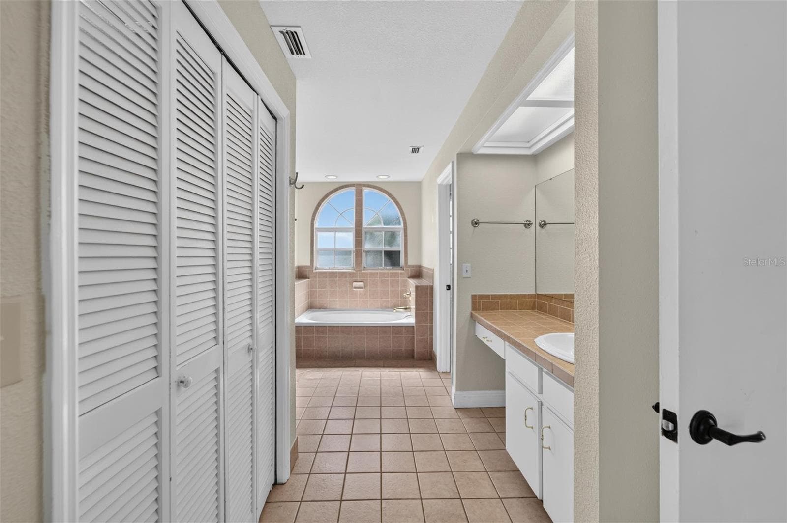 1st Primary Bathroom (1st Floor) - 5309 ST LUCIA DR, LAKELAND
