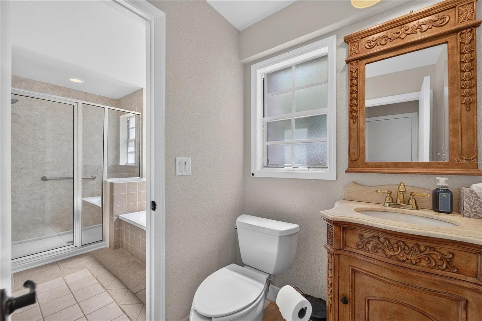1st Primary Bathroom (1st Floor) - 5309 ST LUCIA DR, LAKELAND