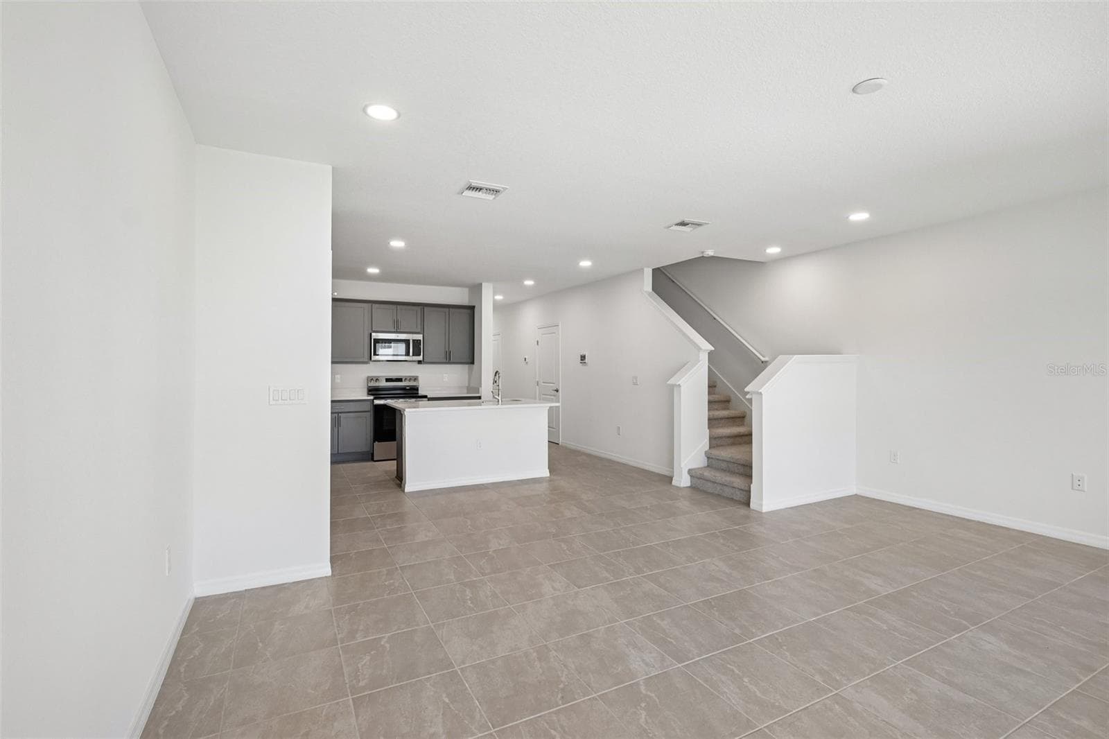 Townhouse at 34559 TURPINS AVE, ZEPHYRHILLS, photo 3 of 30