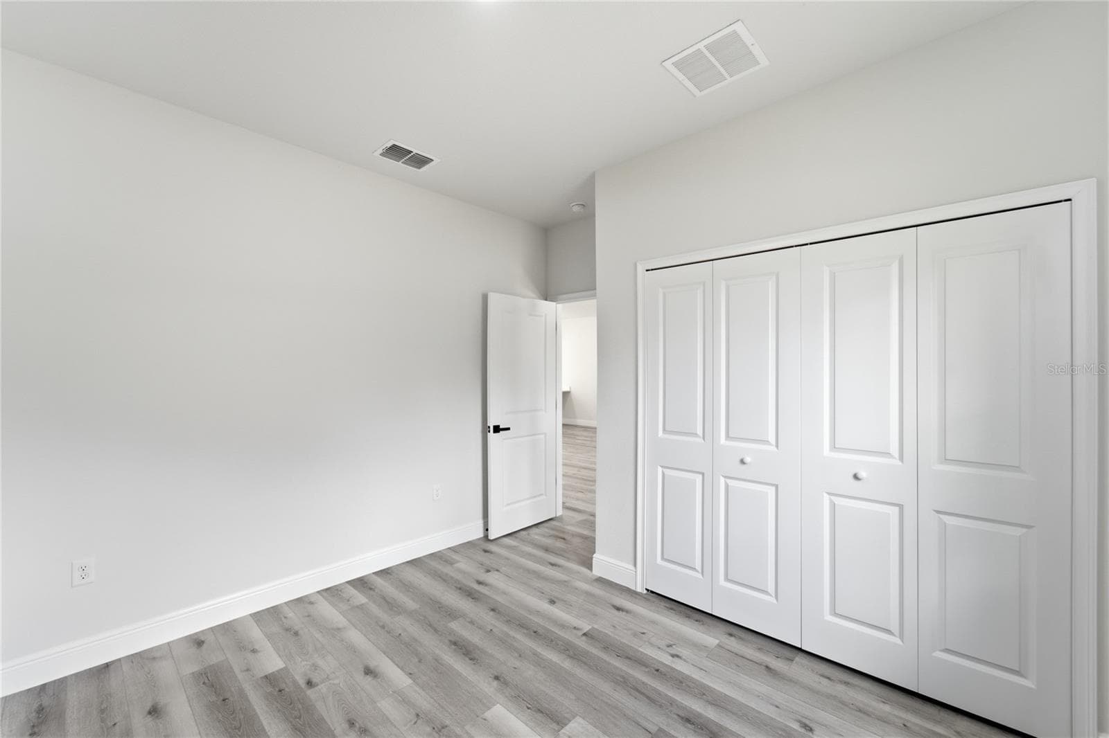Single Family Residence at 8809 N CIRCULAR WAY, CITRUS SPRINGS, photo 18 of 35