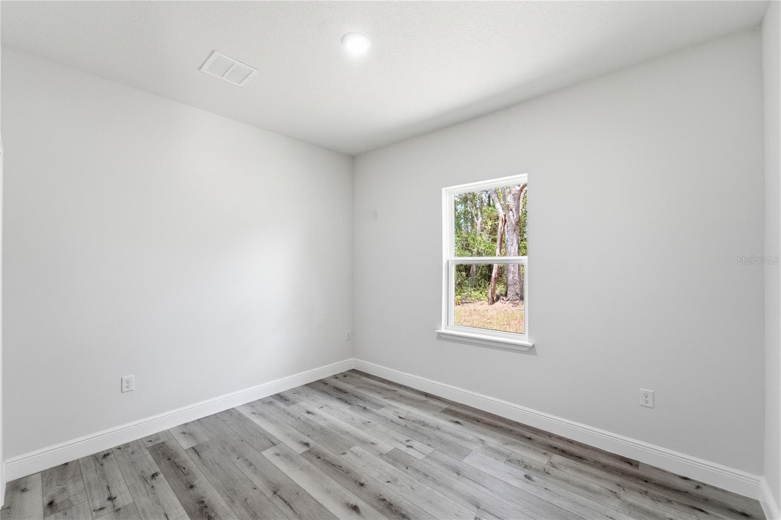 Single Family Residence at 8809 N CIRCULAR WAY, CITRUS SPRINGS, photo 19 of 35