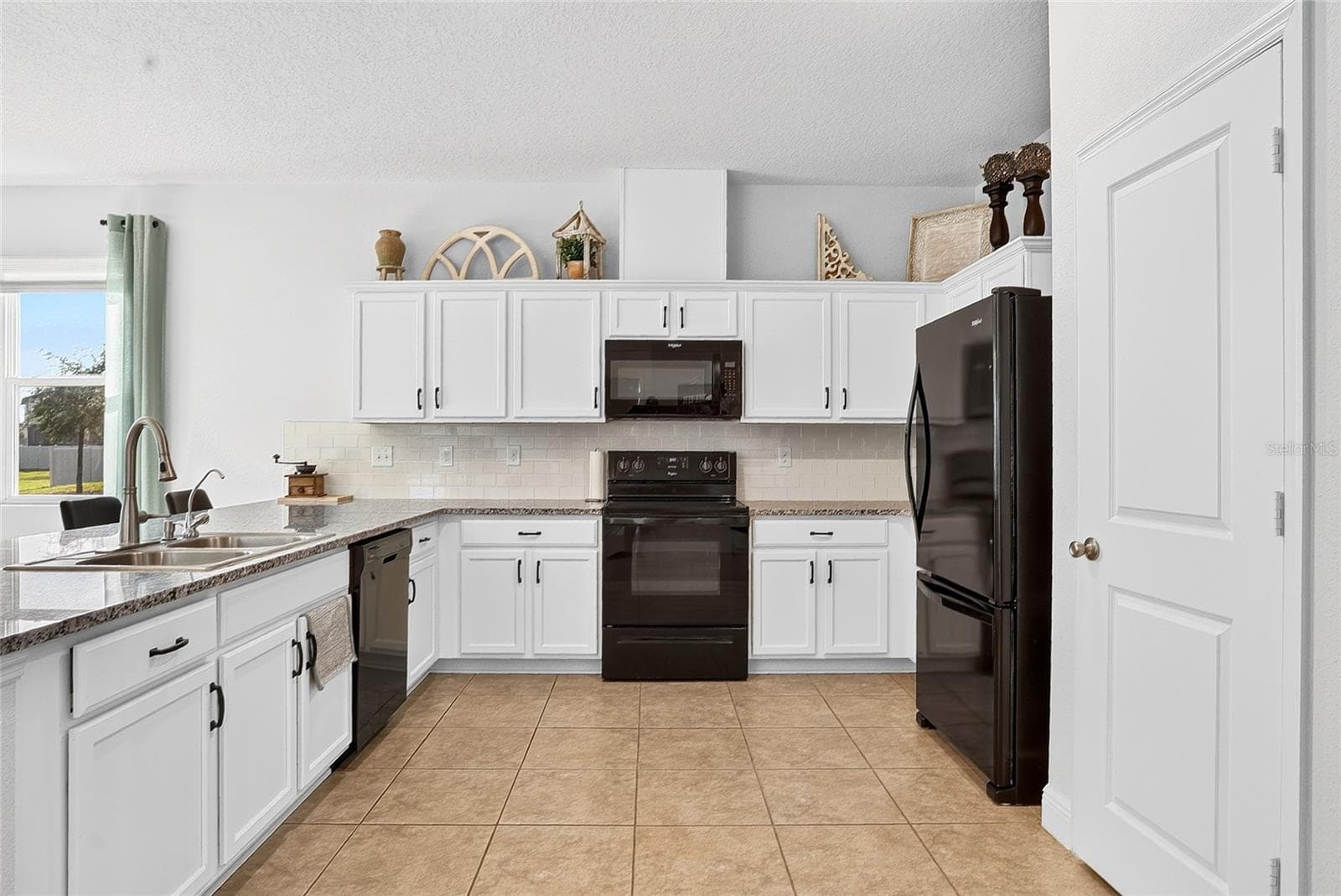 Open Concept Kitchen, DR, LR - 2364 CARRIAGE POINTE LOOP, APOPKA