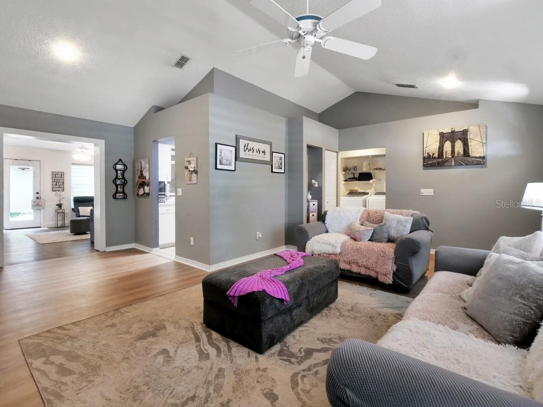 Single Family Residence at 1048 MALLETWOOD DR, BRANDON, photo 12 of 55