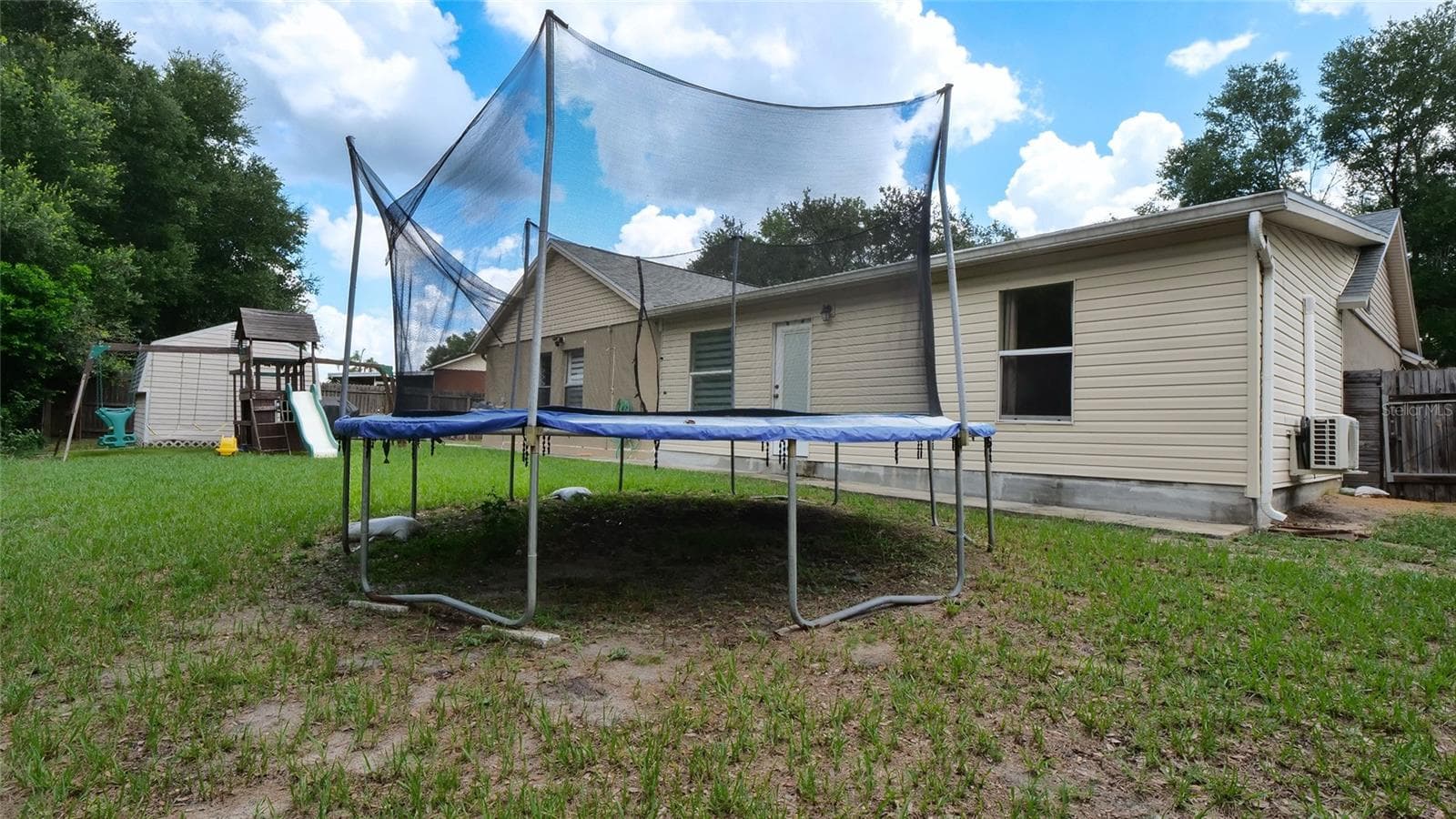 Single Family Residence at 1048 MALLETWOOD DR, BRANDON, photo 51 of 55