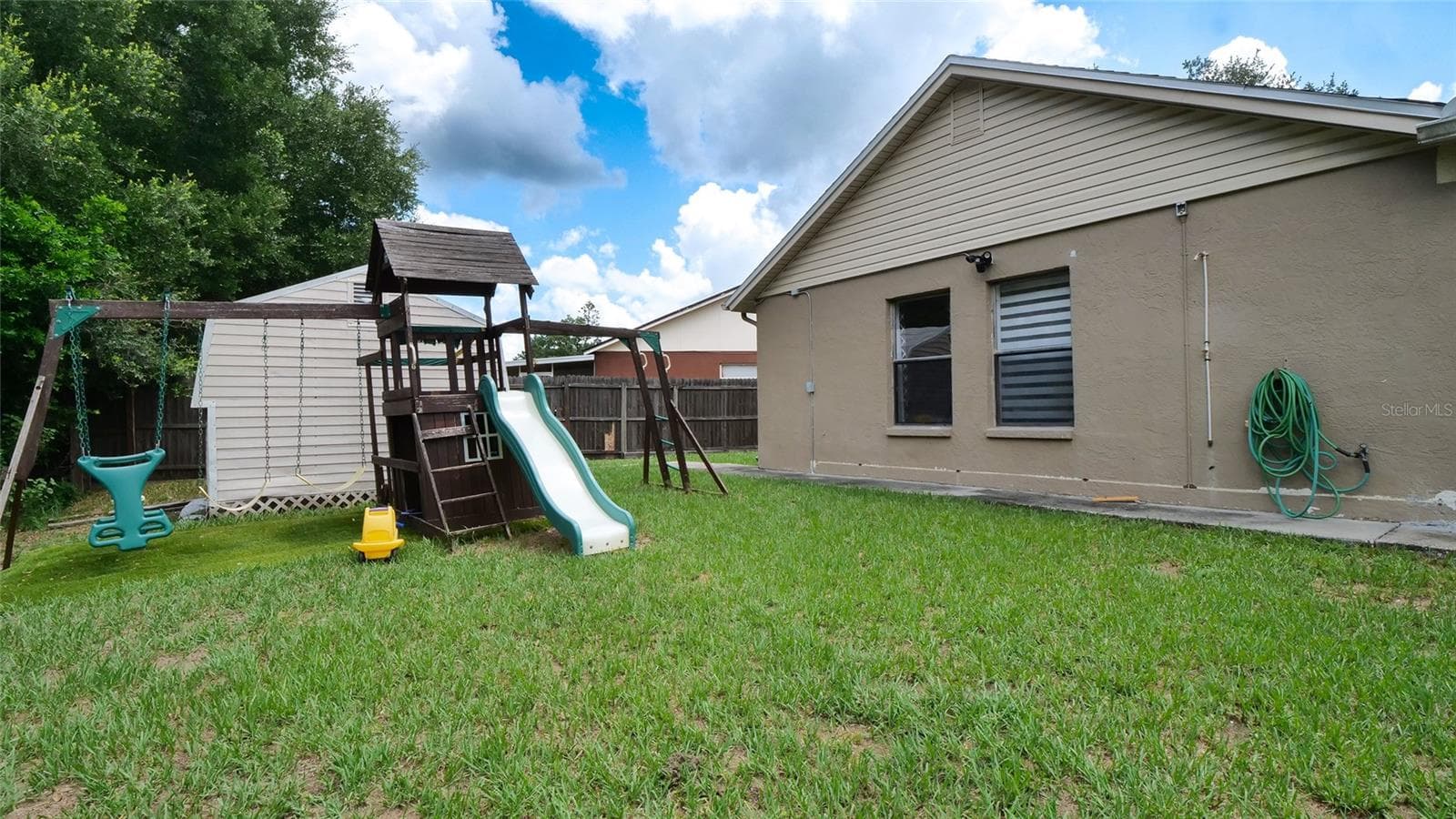Single Family Residence at 1048 MALLETWOOD DR, BRANDON, photo 53 of 55