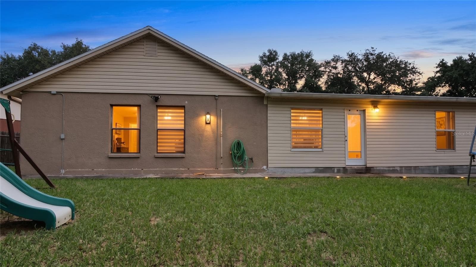 Single Family Residence at 1048 MALLETWOOD DR, BRANDON, photo 55 of 55