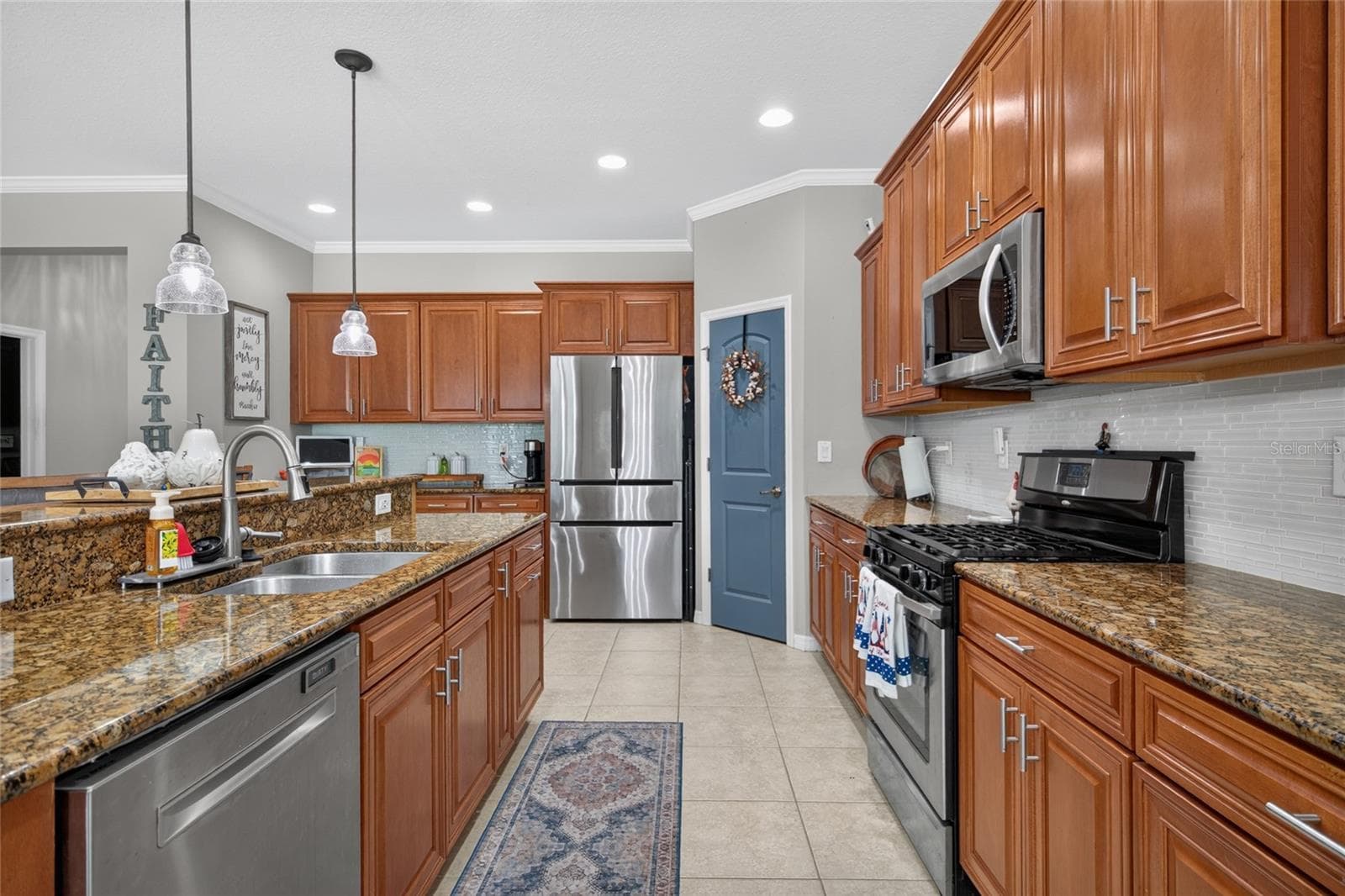 Single Family Residence at 15601 STARLING WATER DR, LITHIA, photo 17 of 78