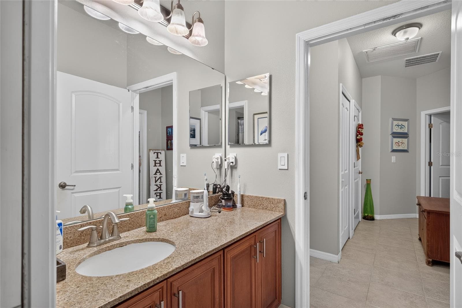 Single Family Residence at 15601 STARLING WATER DR, LITHIA, photo 31 of 78