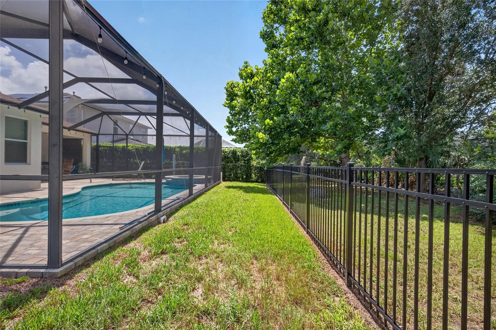 Single Family Residence at 15601 STARLING WATER DR, LITHIA, photo 53 of 78
