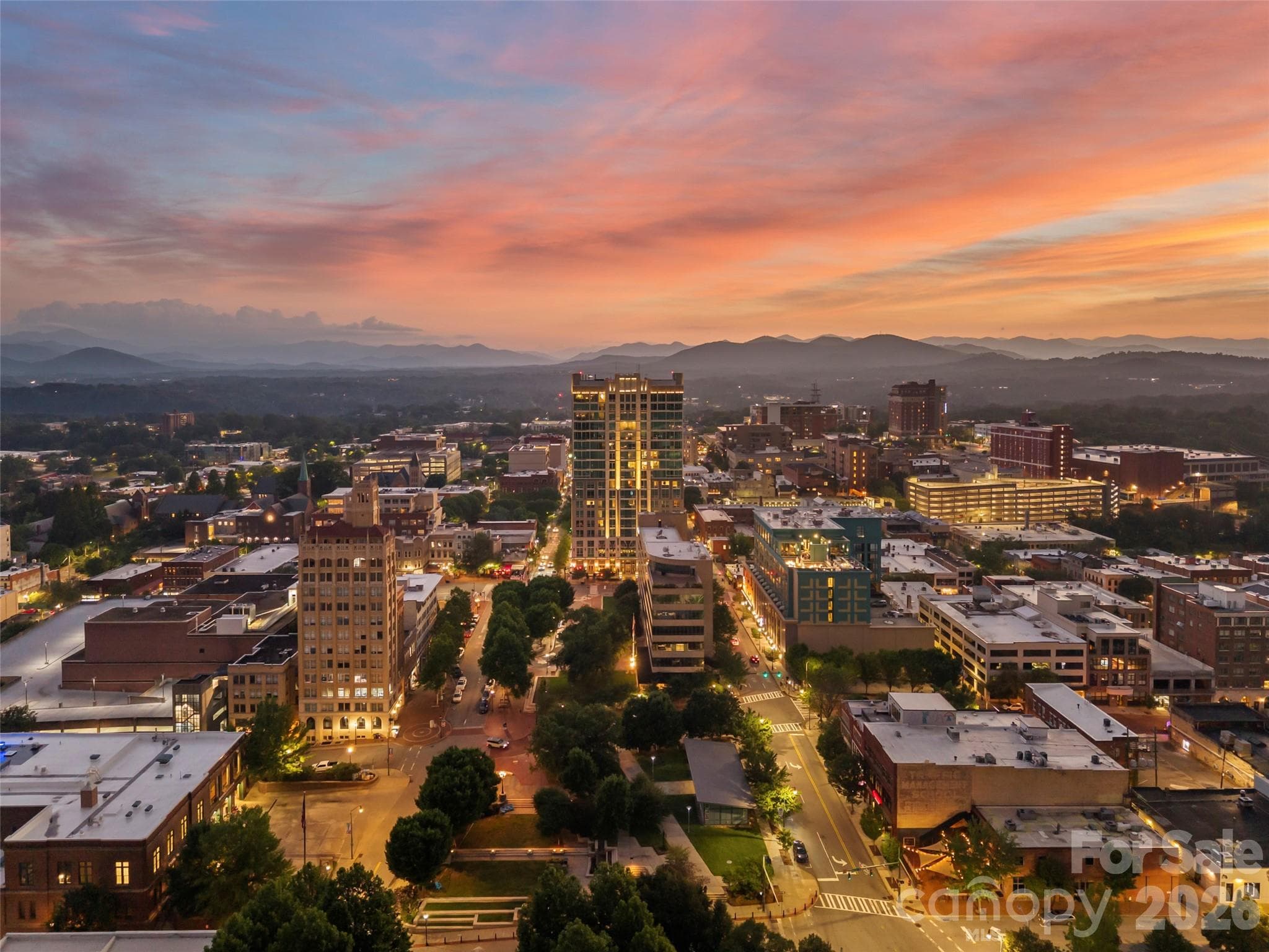 Condominium at Asheville, photo 2 of 41