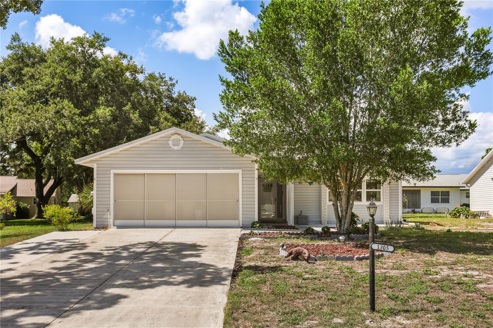 1305 MORAY CT