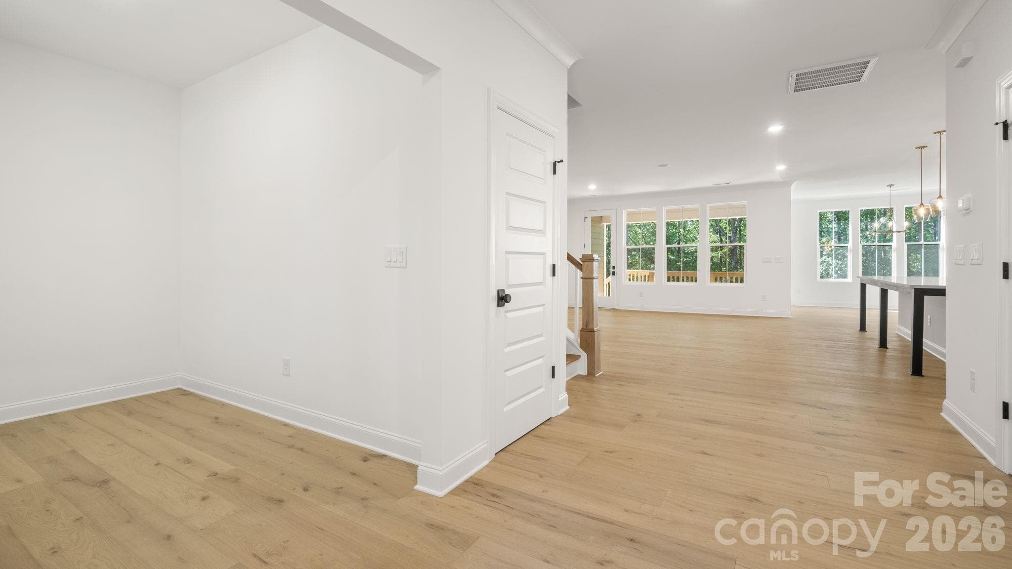 Entryway and pocket office - 6774 Kingfisher Court, Denver