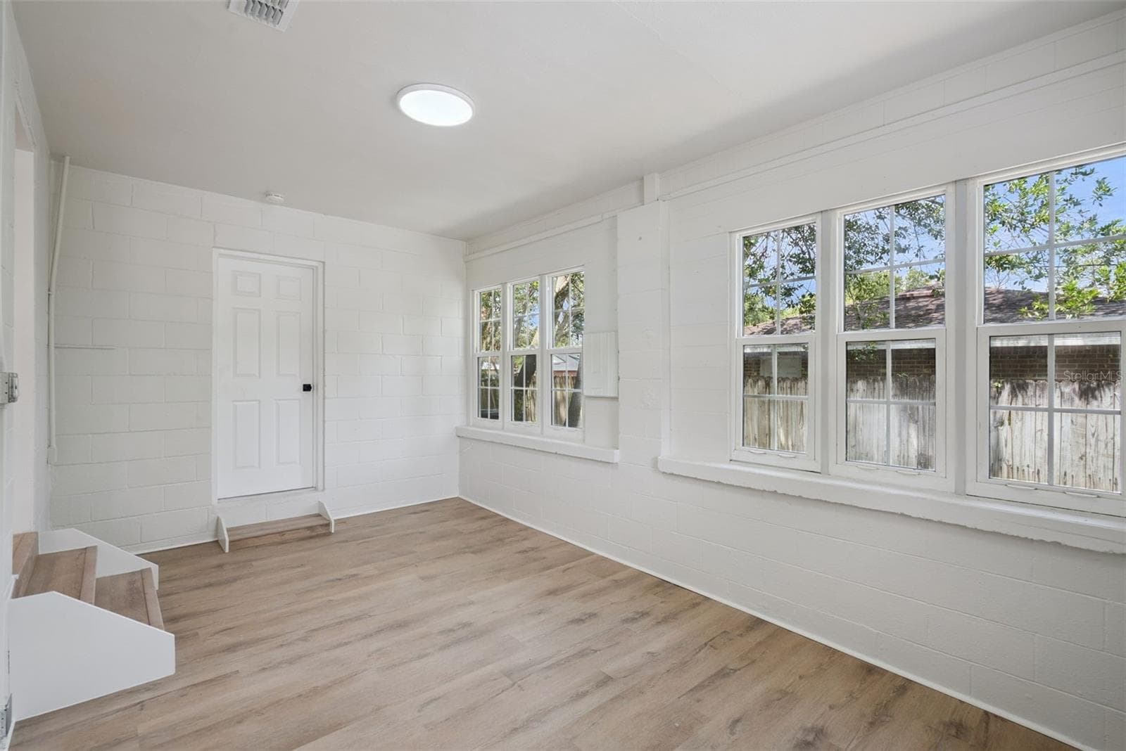 Single Family Residence at 137 LUCERNE DR, DEBARY, photo 24 of 28