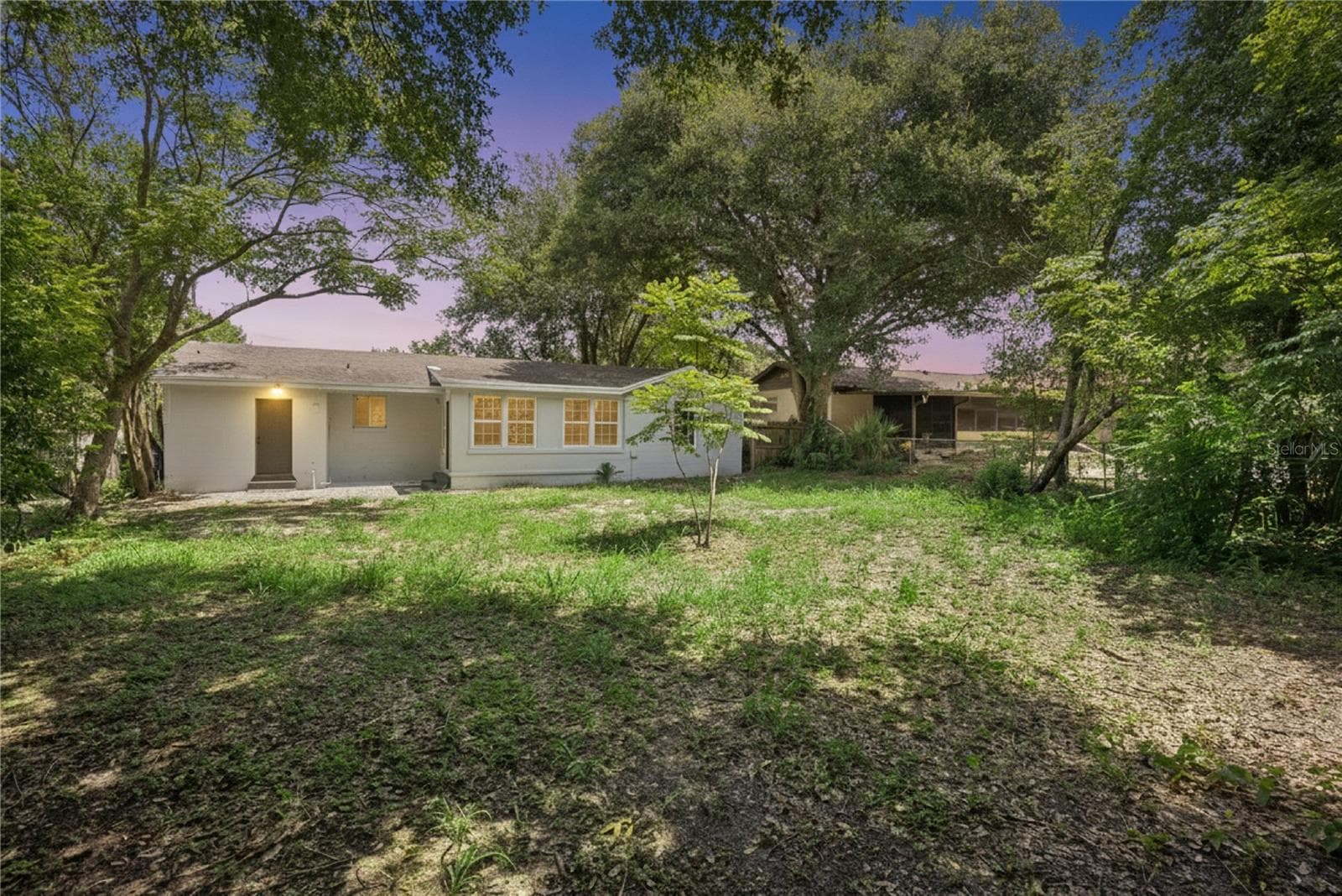 Single Family Residence at 137 LUCERNE DR, DEBARY, photo 27 of 28