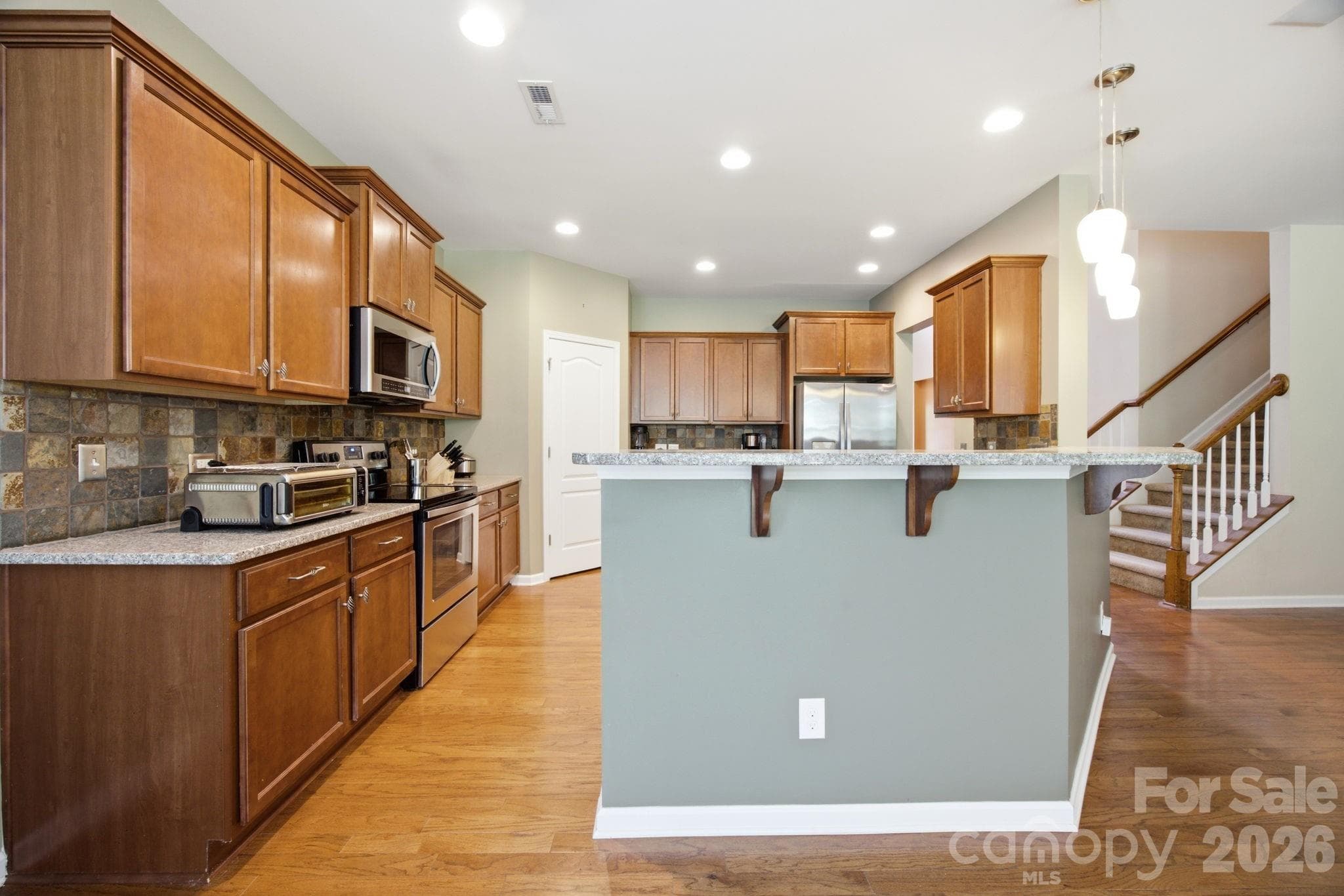 Single Family Residence at 14711 Brannock Hills Drive, Charlotte, photo 10 of 34