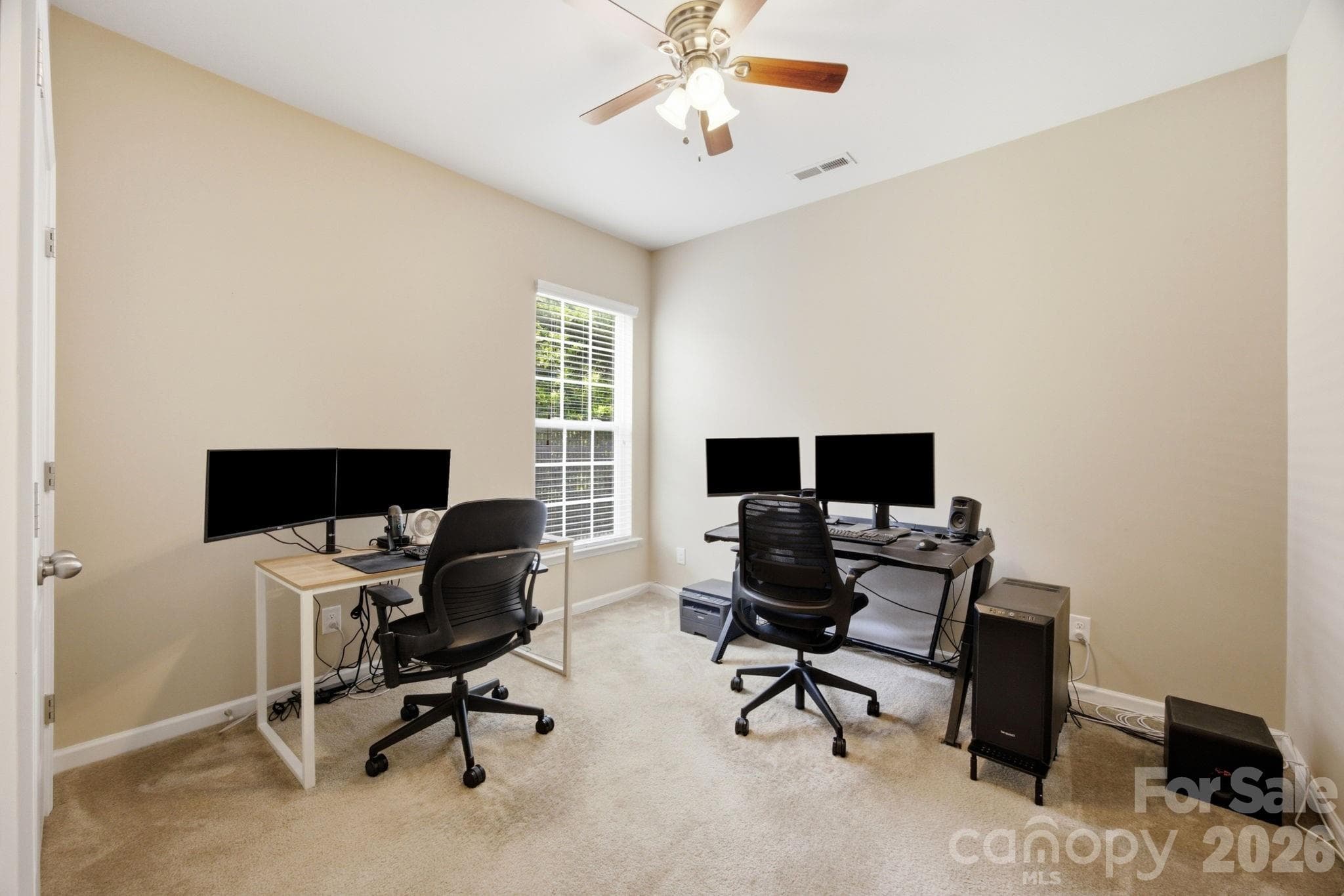 Single Family Residence at 14711 Brannock Hills Drive, Charlotte, photo 14 of 34