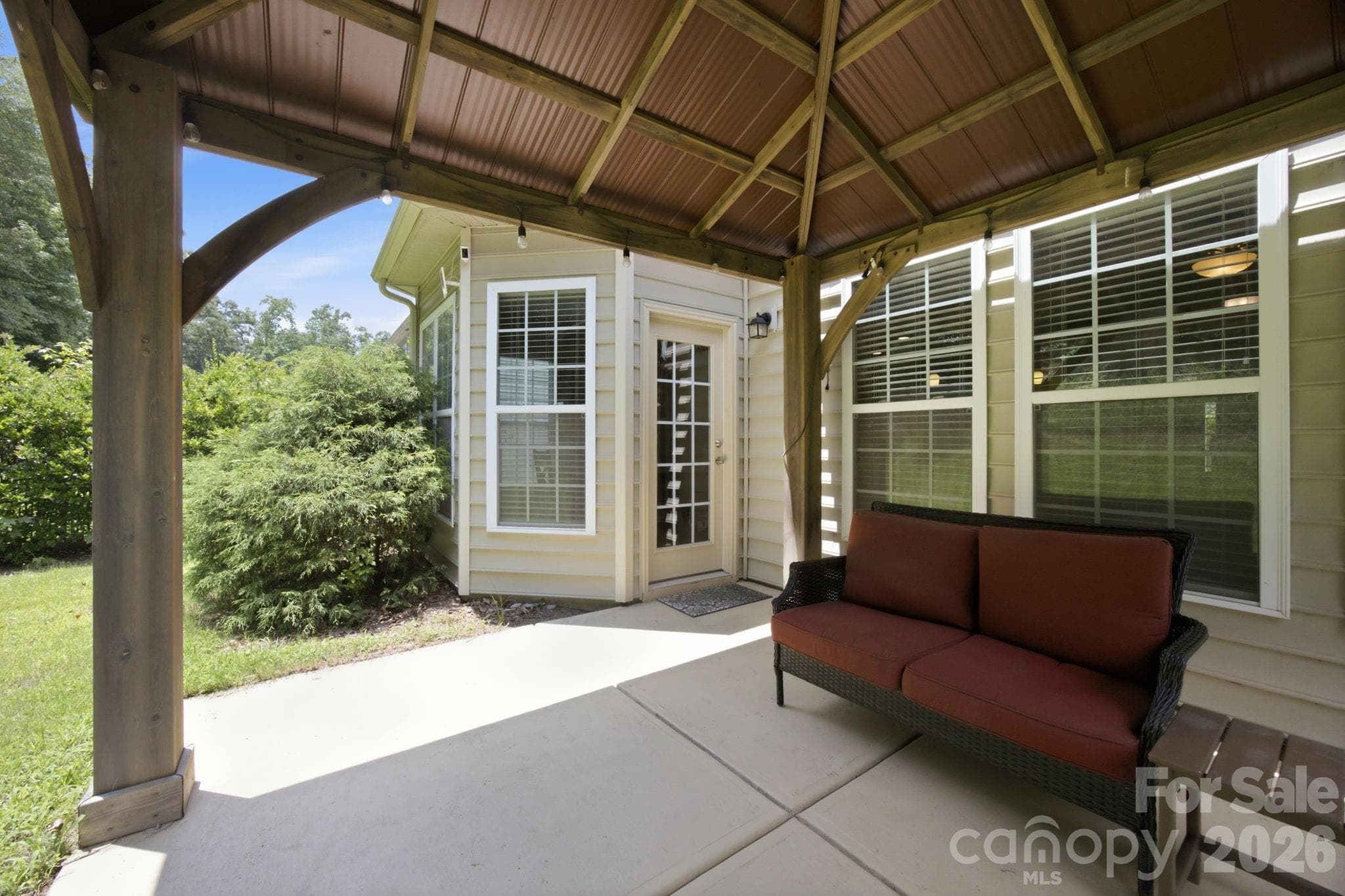 Single Family Residence at 14711 Brannock Hills Drive, Charlotte, photo 27 of 34
