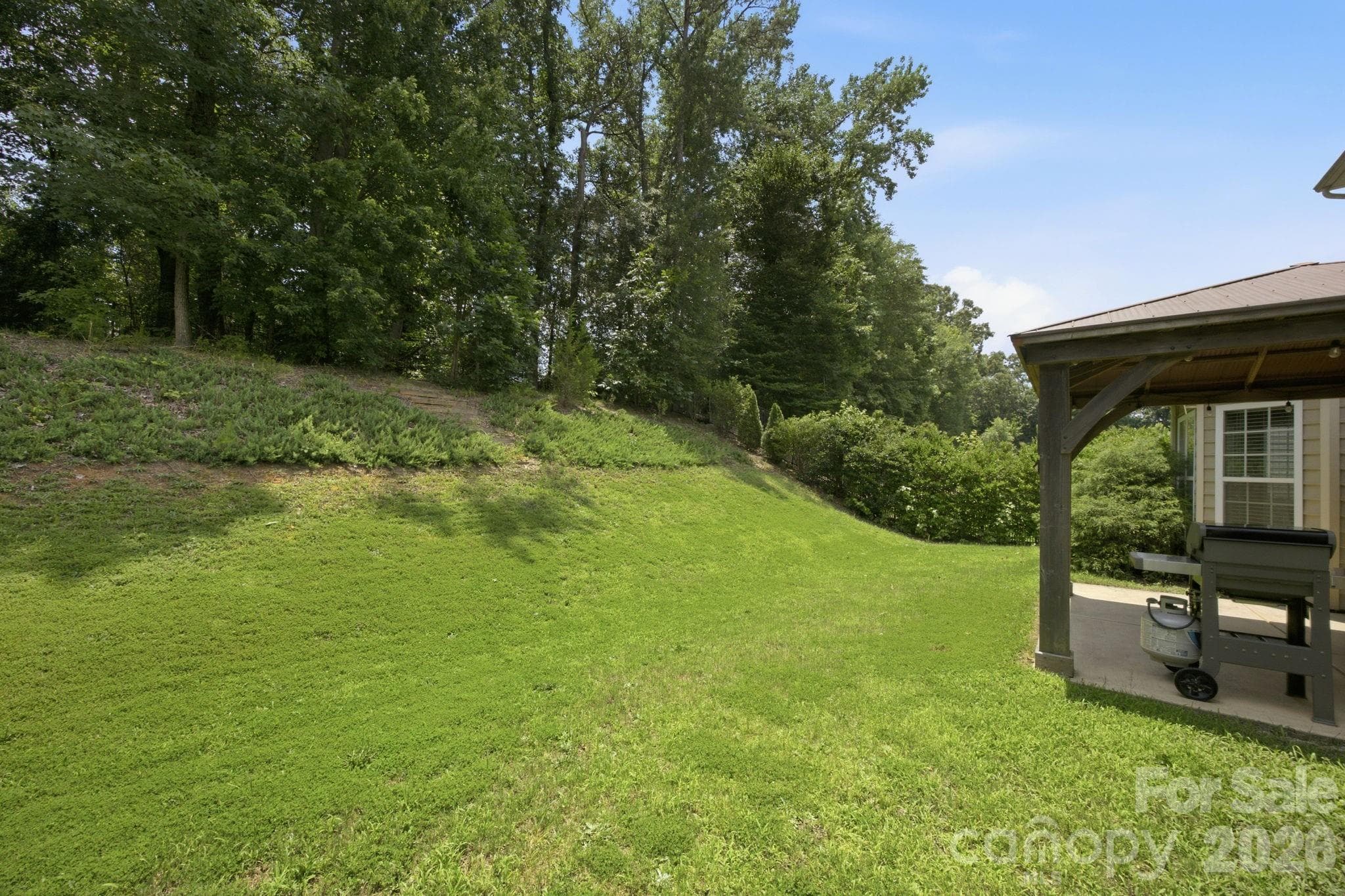 Single Family Residence at 14711 Brannock Hills Drive, Charlotte, photo 29 of 34