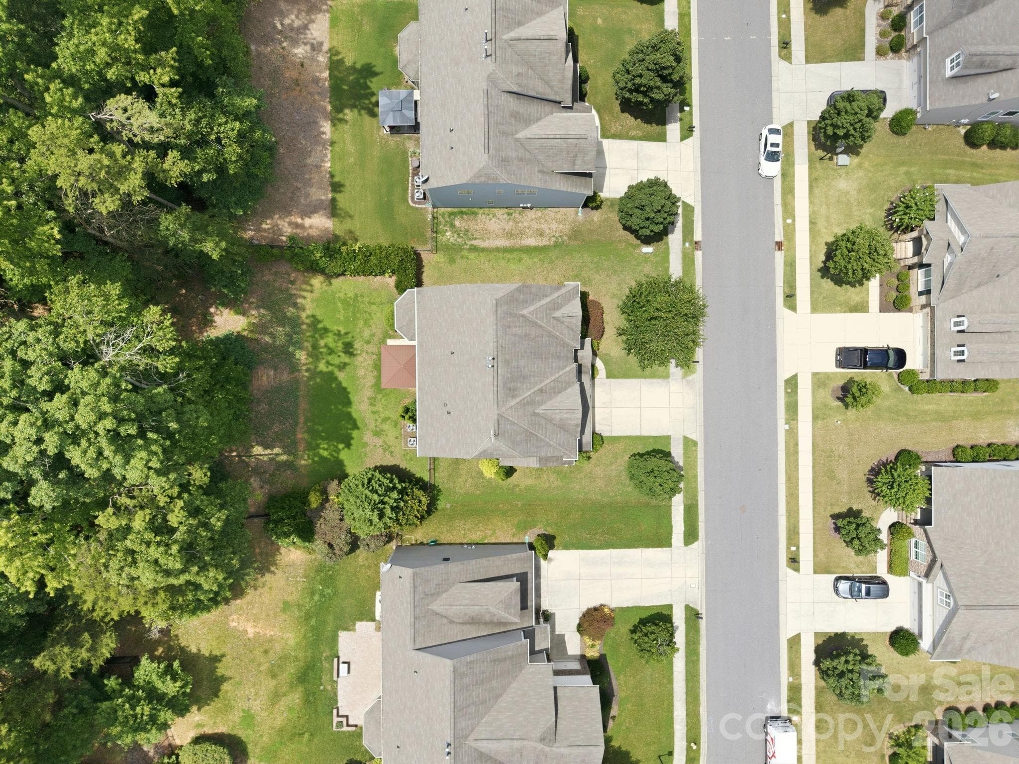 Single Family Residence at 14711 Brannock Hills Drive, Charlotte, photo 32 of 34