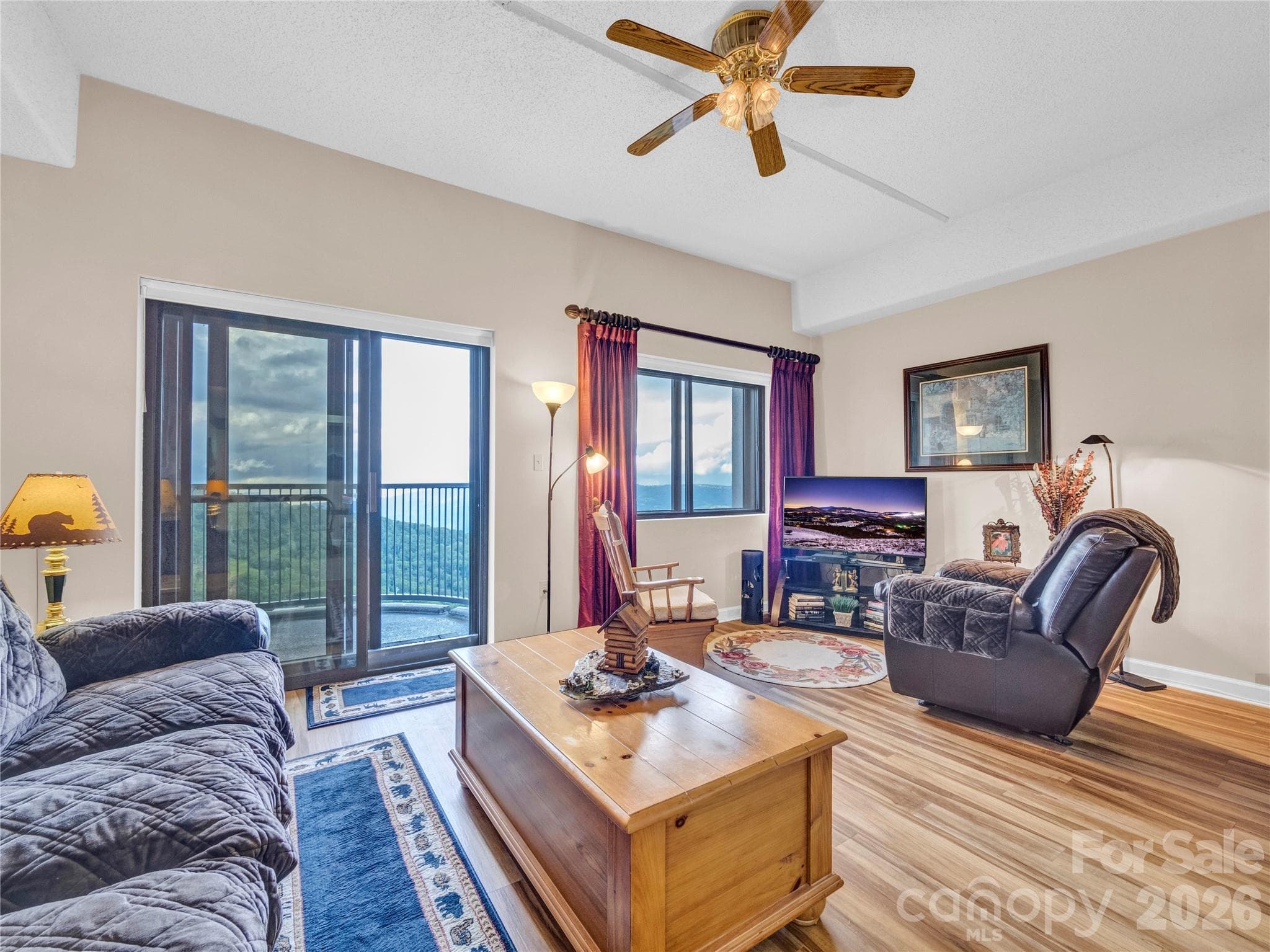 Condominium at 303 Sugar Top Drive, Sugar Mountain, photo 5 of 34