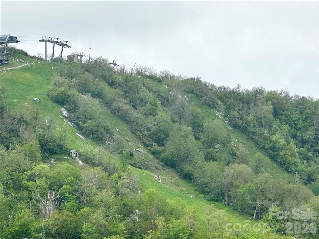 Condominium at 303 Sugar Top Drive, Sugar Mountain, photo 32 of 34