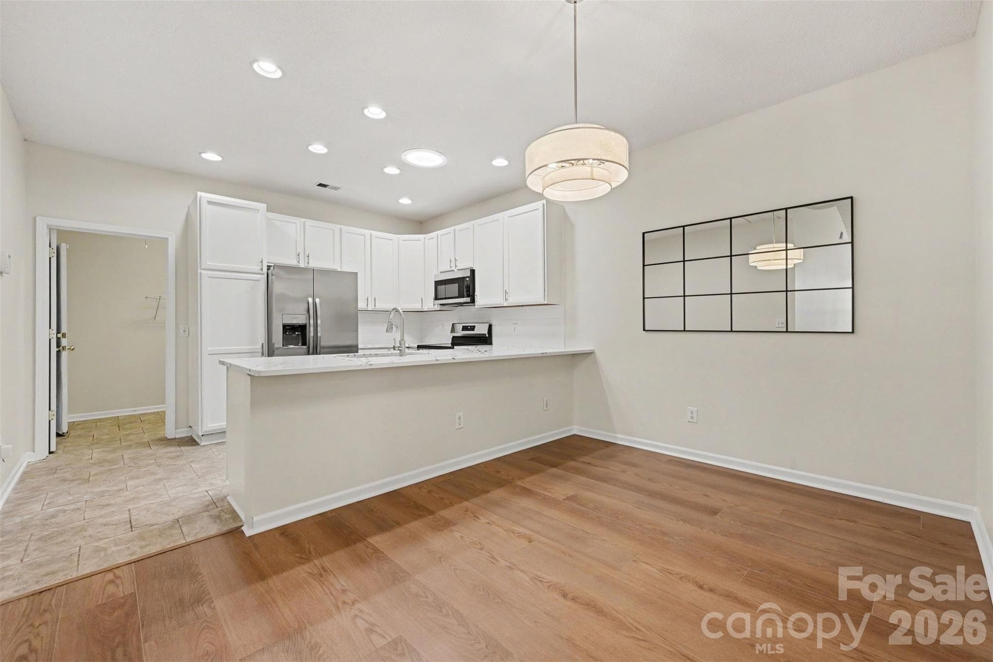 Dining Area - Charlotte