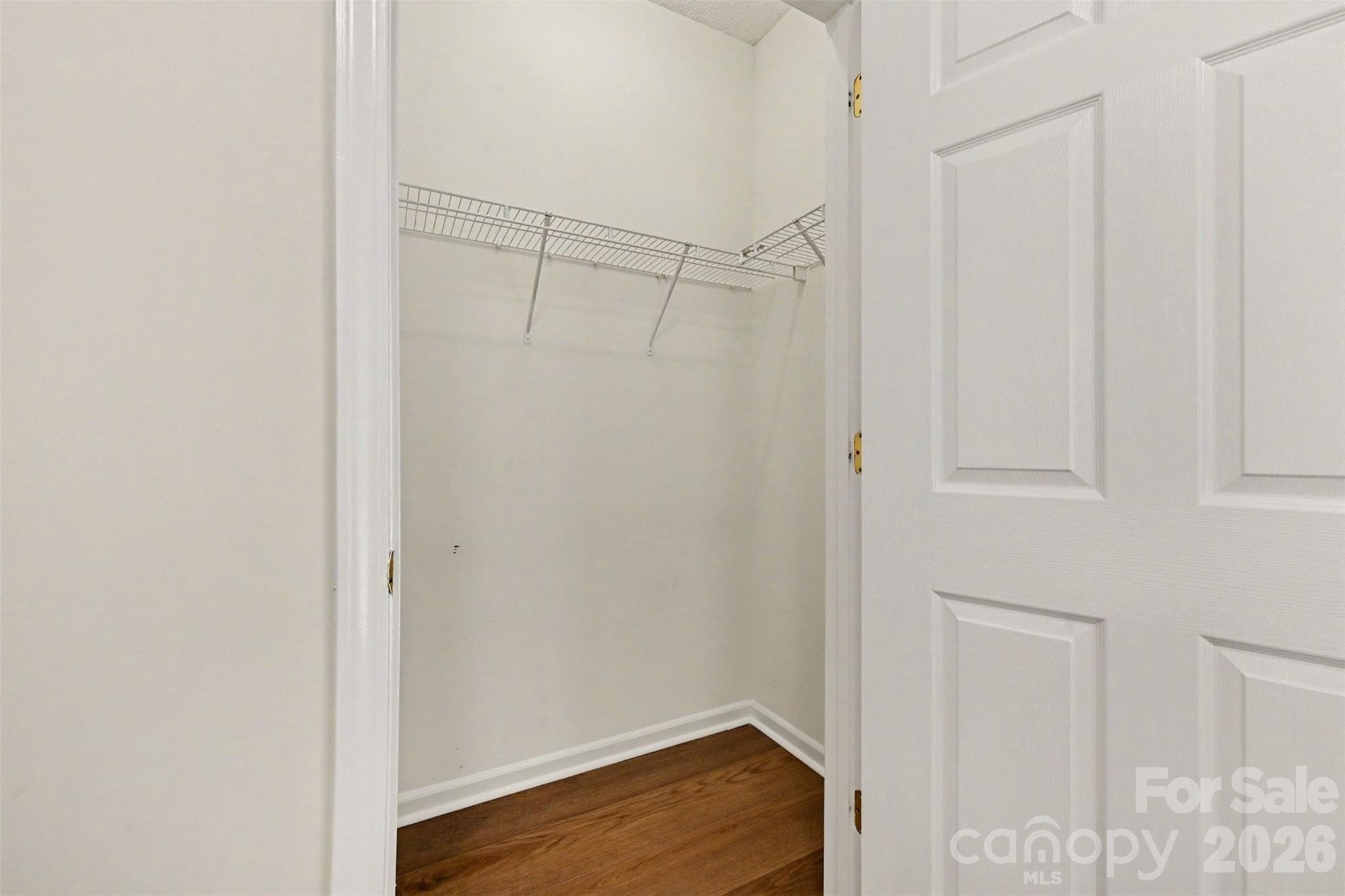 Secondary closet - Charlotte