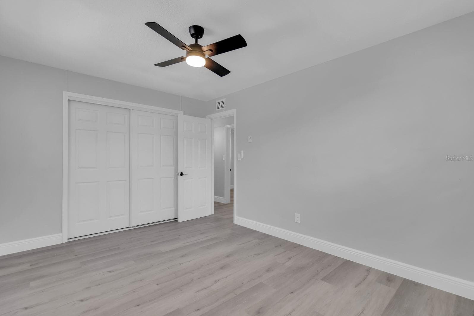 Single Family Residence at 1007 EGAN DR, ORLANDO, photo 7 of 30