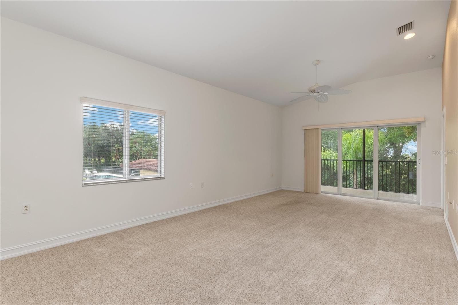 Nice large great room - 7196 N PLUM TREE #321, PUNTA GORDA