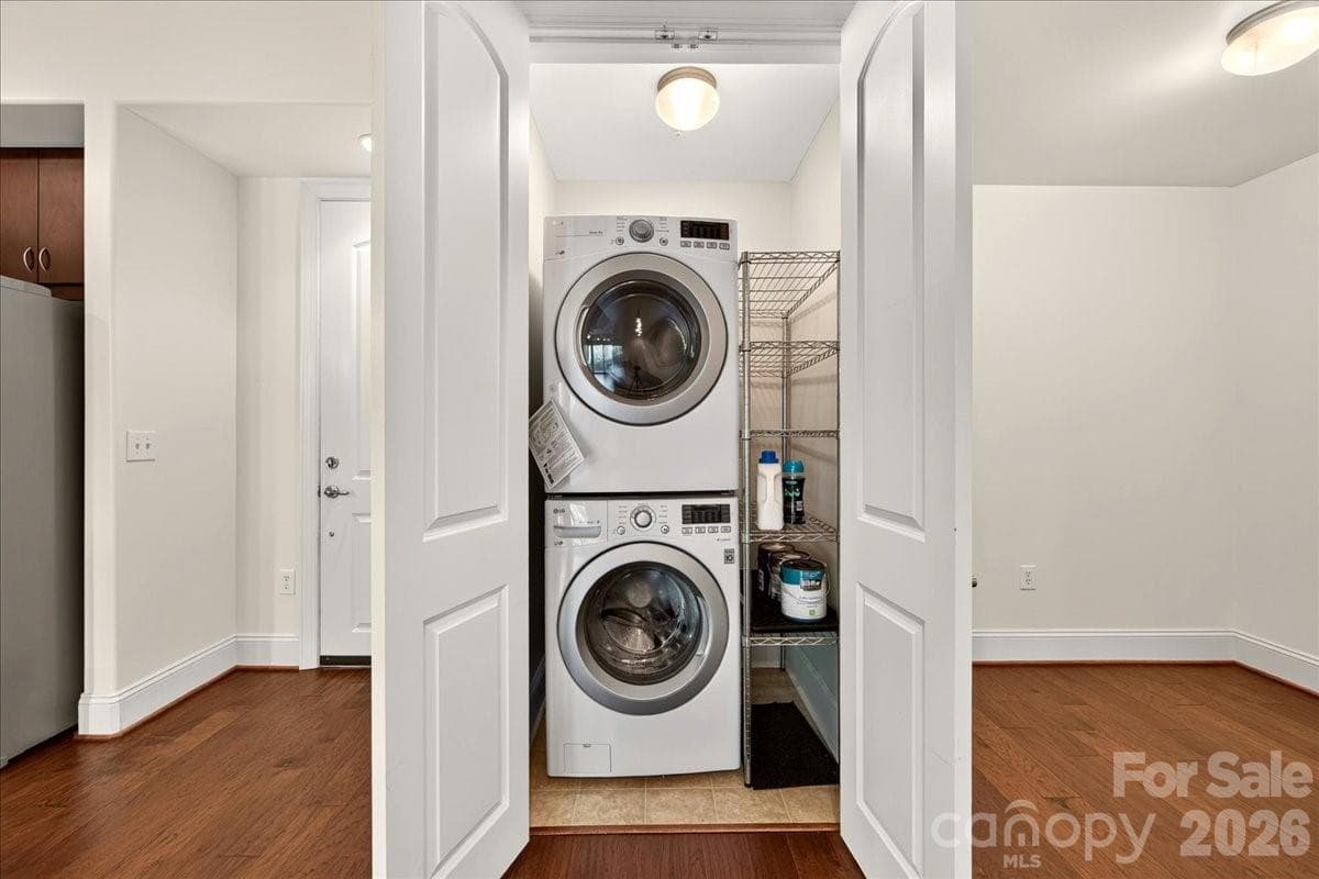 Washer/dryer convey - Charlotte