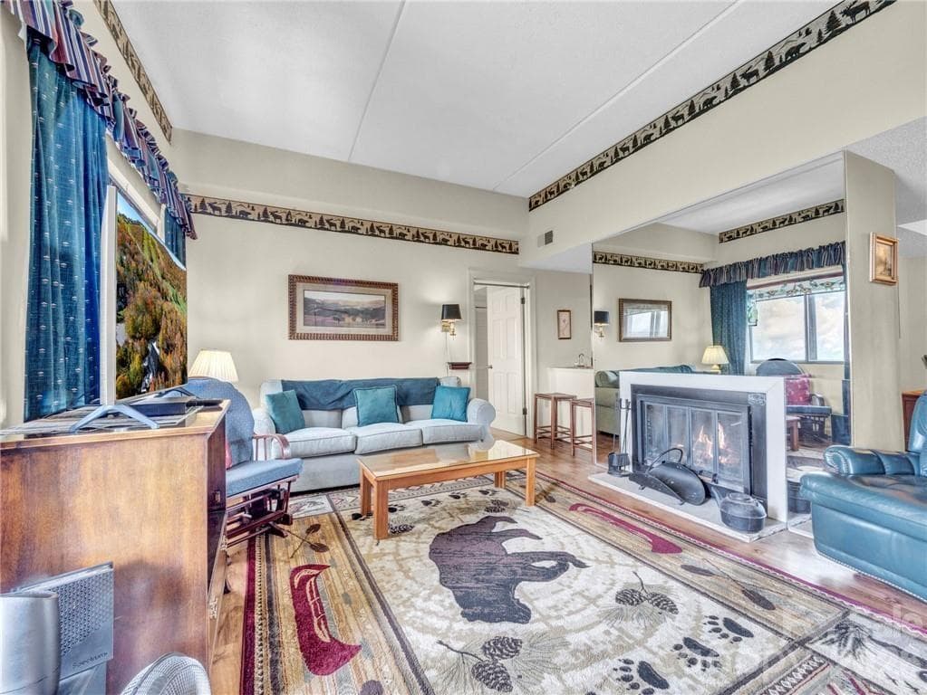 Condominium at Sugar Mountain, photo 6 of 35